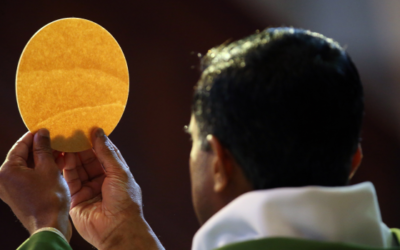 Tres pruebas de la presencia real de Cristo en la Eucaristía