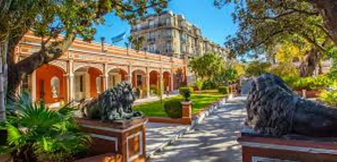 El plan perfecto para hoy 9 de Julio: el increíble museo gratuito donde podés ver el sable de San Martín