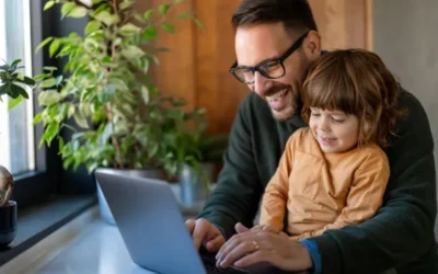 Niños de vacaciones y padres con trabajo, ¿qué hacer?