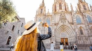 Sacerdote experto en pastoral del turismo llama a evangelizar turistas en vez de multiplicar Misas