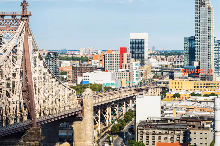 La mejor zona de Nueva York para alojarse en las vacaciones de verano norteamericano sin pagar tanto, según ChatGPT