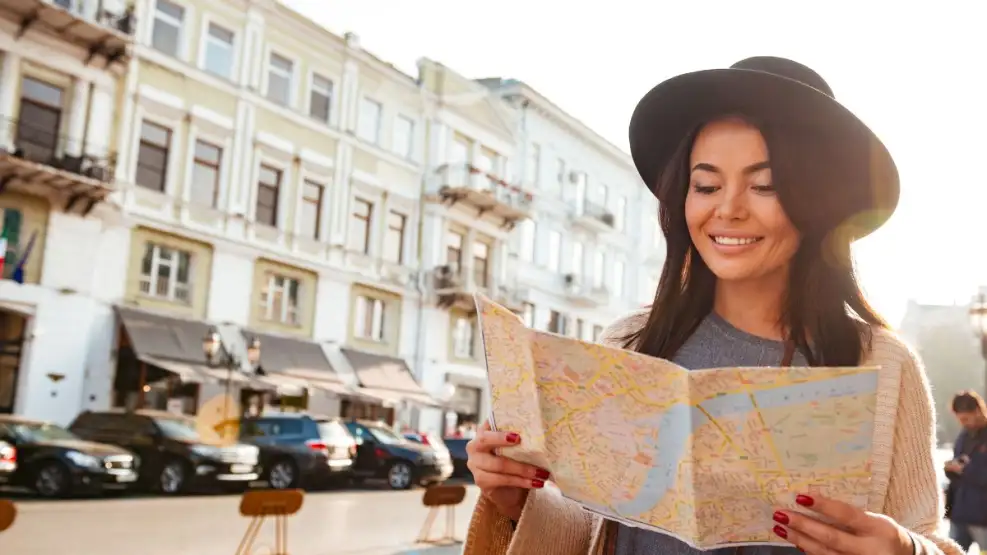 Los argentinos encabezan las reservas de free tours en el exterior en lo que va de 2025