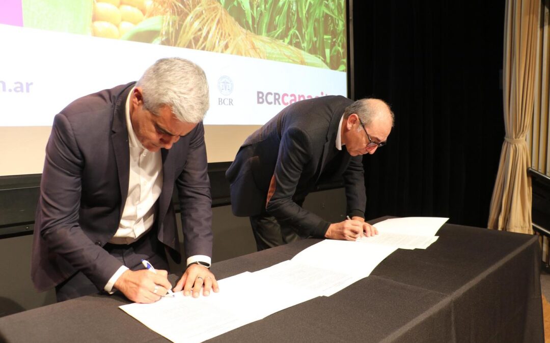 A sala llena y con récord de inscriptos, la Bolsa de Comercio y la UNR pusieron en marcha el curso de Auxiliar en Agroindustria