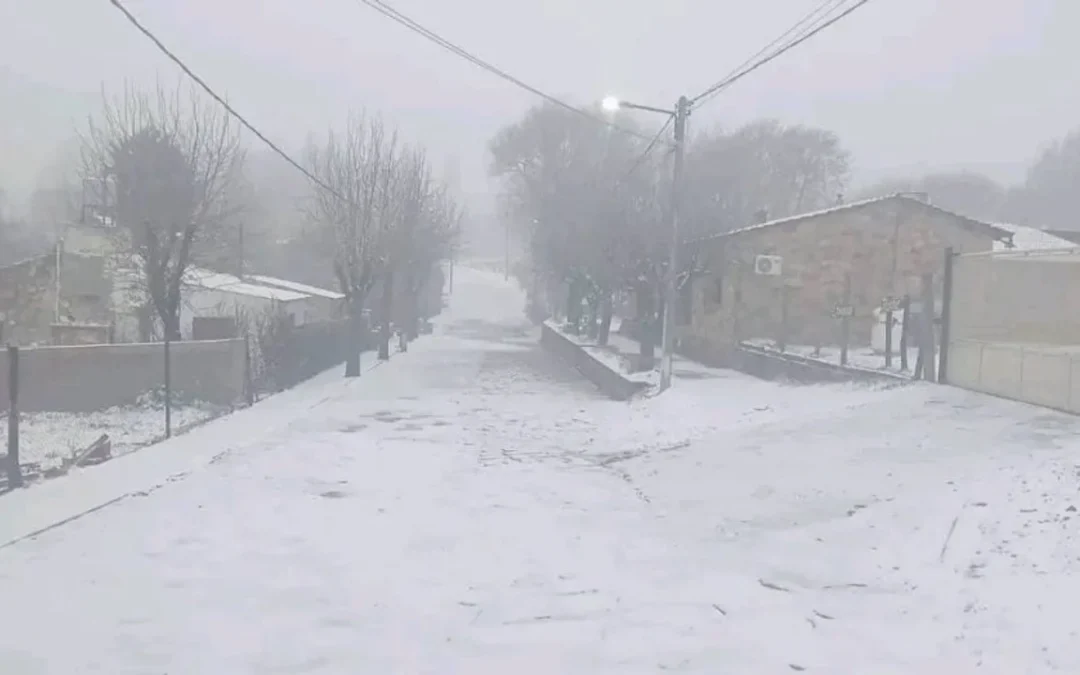 Sorpresiva nevada en San Luis: la Tormenta de Santa Rosa llevó nieve a casi toda la provincia