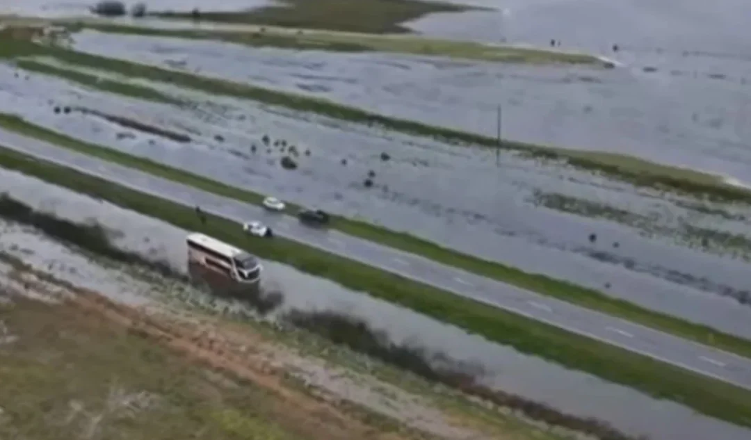 Inundaciones, nieve y problemas en todo el país por la Tormenta de Santa Rosa