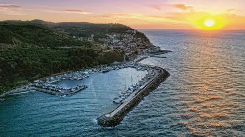 Descubrí la ciudad turca que combina arquitectura otomana, paisajes de montaña y sabores ancestrales