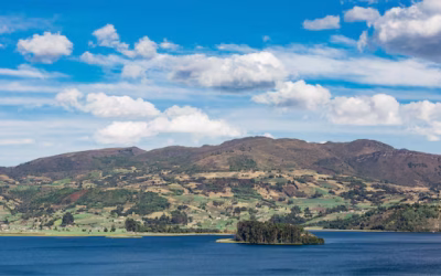 Un rincón de Boyacá, Colombia,  sorprende con la playa de arena blanca más alta del país