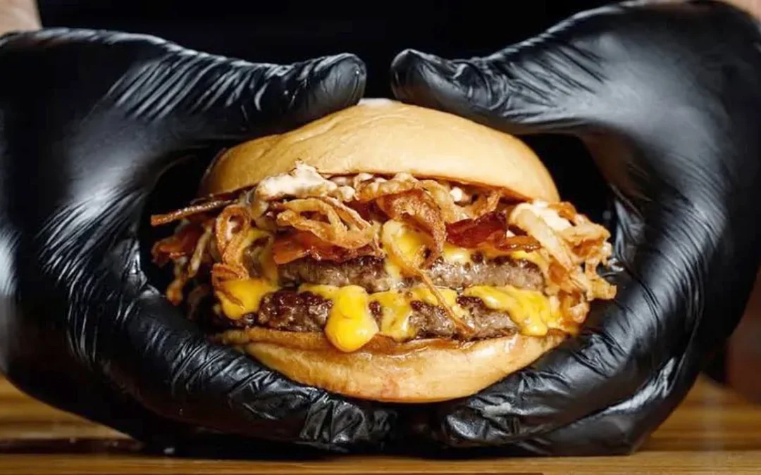 Hamburguesas REGALADAS a $2.500: cuándo y dónde conseguir la promo que congela el precio a 2022