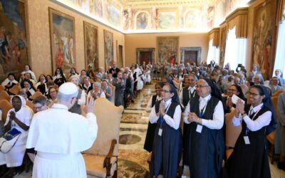 «El mundo necesita mujeres generosas», dijo el Papa León a las religiosas