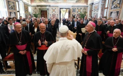 Papa León XIV: La teología debe dar respuesta a los “desafíos digitales” que presenta la Inteligencia Artificial