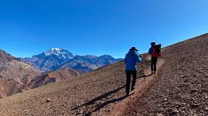 Ibis Mendoza se une a la aventura: ¡Sponsor Oficial de Natural Race 2025!