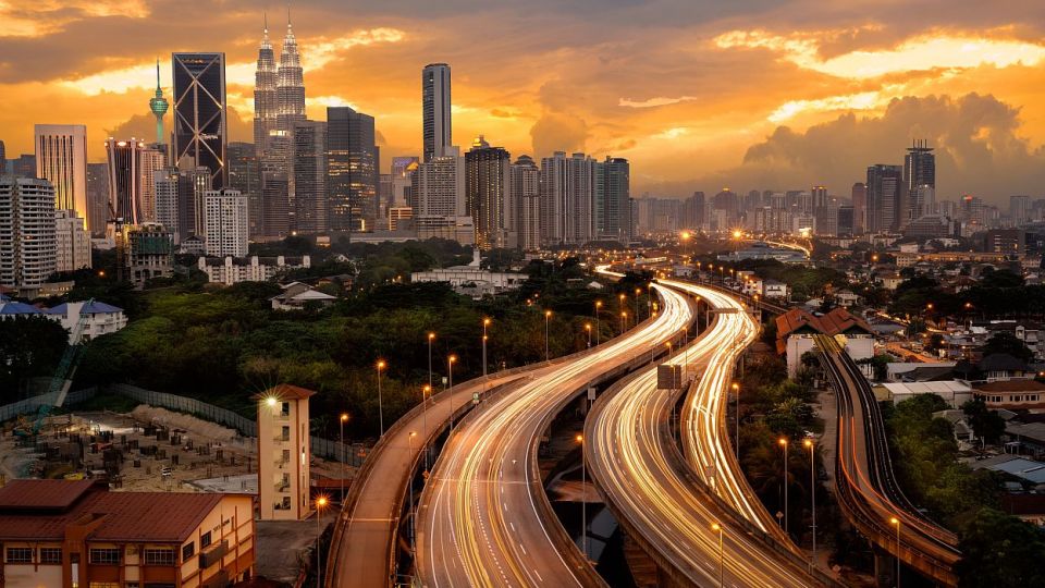 Las ciudades de Malasia sorprenden con su exhibición de historia y modernidad
