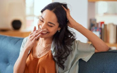 Reírse de uno mismo: el arte de tomarse la vida con humor