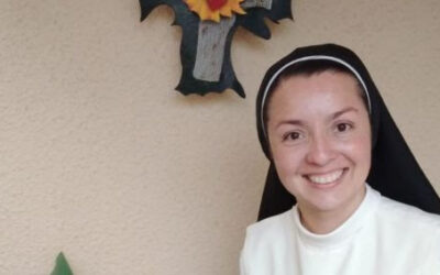 Tras dos anillos de compromiso, eligió el hábito religioso