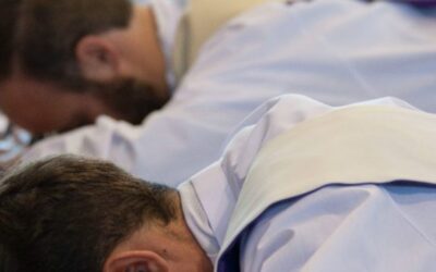  Tres nuevos sacerdotes de la Sociedad de Vida Apostólica San Juan: «se trata de representar la acción de Dios», dijo monseñor Araya