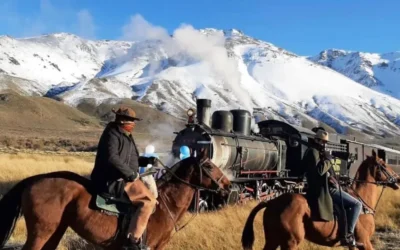El trencito apolíneo de la Patagonia para viajar en el tiempo y perpetrar un asalto al convoy del Lejano Oeste