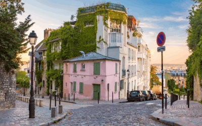 París es mucho más que la icónica Torre Eiffel. Conocida como la ciudad del amor, la moda y los cafés con encanto, París combina historia, arte y rincones secretos que esperan ser descubiertos.