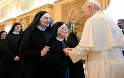 El Papa alaba el “amor silencioso” de las monjas de clausura que desafía la cultura del aplauso