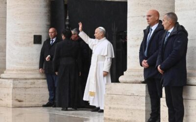 Asís, los obispos y la gente en camino con León: «Papa de todos»