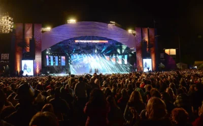 La plaza Próspero Molina se viste de gala: hoy arranca el Festival Cosquín Folklore 2026