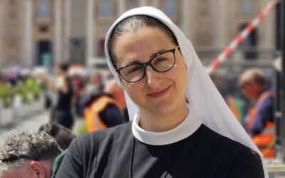 Nina Krapić, nueva subdirectora de la Sala de Prensa del Vaticano: se convirtió en Medjugorje, con minifalda