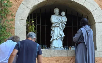 Envía tu intención de oración a San José al santuario de su aparición en Francia