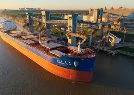 Hito exportador: Argentina concreta su primer envío de maíz a China tras una década de espera