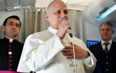 El papa León XIV: «No soy político, digo basta a la guerra»