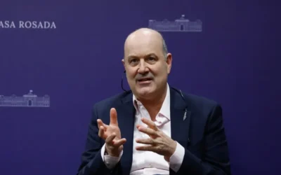 Sturzenegger afirmó que el Gobierno busca alcanzar los niveles salariales de Japón y Polonia