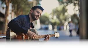 De la enfermedad a la música: sobrevivió a la leucemia y ofreció su vida a Dios