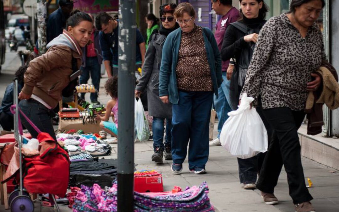 El espejismo del empleo en Argentina: hay menos desocupación pero el trabajo es cada vez más precario e informal