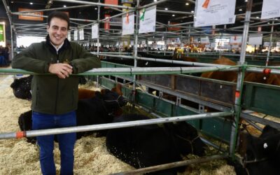 Su tatarabuelo introdujo la raza Angus al país hace 147 años y hoy sigue escribiendo su historia en Palermo