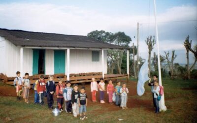 Milei anunció un acuerdo con Starlink para llevar internet satelital a 6.000 escuelas rurales Milei anunció un acuerdo con Starlink para llevar internet satelital a 6.000 escuelas rurales