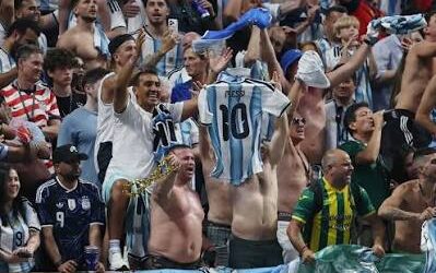 Marea celeste y blanca: El impacto de los hinchas argentinos en Estados Unidos