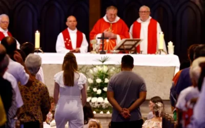 Guía práctica para no perderte en misa: El significado de las palabras que siempre escuchás en la Iglesia Guía práctica para no perderte en misa: El significado de las palabras que siempre escuchás en la Iglesia