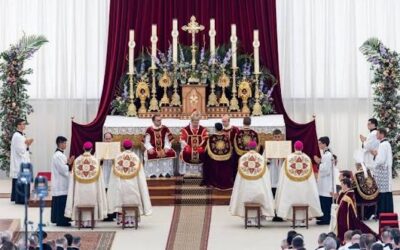 Cisma: Lefebvrianos ordenan a cuatro nuevos obispos sin mandato pontificio y hoy el Vaticano decretó la ex comunión Cisma: Lefebvrianos ordenan a cuatro nuevos obispos sin mandato pontificio y hoy el Vaticano decretó la ex comunión