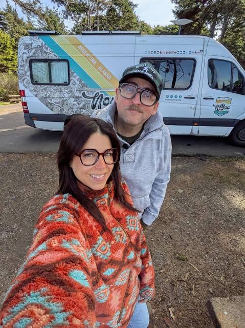De recorrer América en motorhome van a echar raíces en el sur: la historia de amor entre dos españoles y la Patagonia argentina
