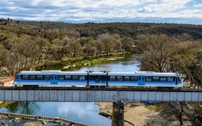 El tren que cruza las sierras cordobesas por el precio de un café El tren que cruza las sierras cordobesas por el precio de un café