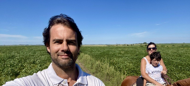 Un productor creó una IA entrenada con su propia experiencia para que sus hijos hereden el conocimiento del campo
