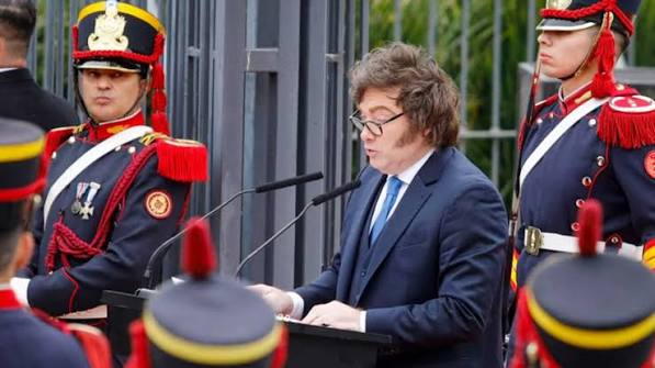 Milei homenajeó a San Martín: “Tenemos la libertad como mandato y seguir el camino de nuestro padre fundador“