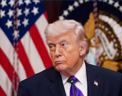 Trump afirmó que pronto declarará el estrecho de Ormuz como territorio estadounidense
