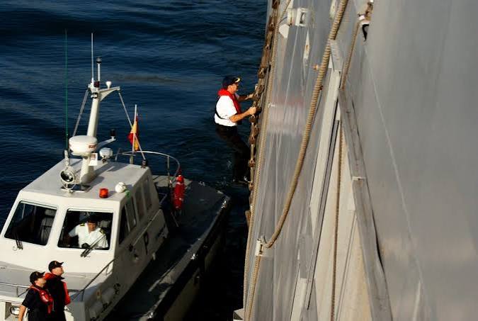 Prefectura Naval intimó a los trabajadores a levantar el paro que afecta a más de 100 barcos