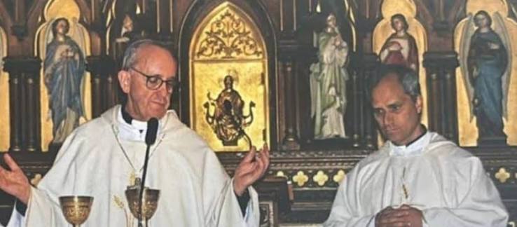 Más de 20 años antes de ser consagrado pontífice, el futuro León XIV visitó Argentina y celebró misa con Bergoglio