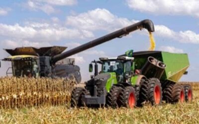 La Fendt IDEAL 9T rompe el récord mundial al cosechar 2.599 toneladas de maíz en solo 24 horas La Fendt IDEAL 9T rompe el récord mundial al cosechar 2.599 toneladas de maíz en solo 24 horas