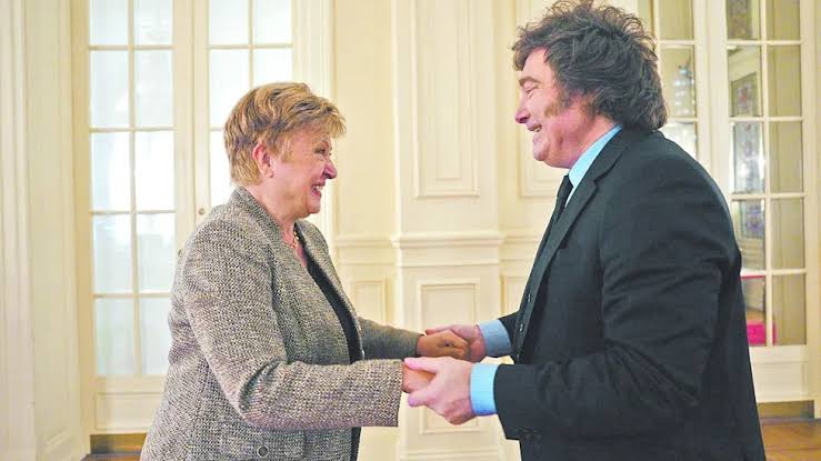Georgieva advierte sobre el costo social del ajuste mientras Milei acelera la campaña