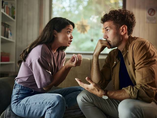 El amor no habla un solo idioma: por qué juzgar a tu pareja con tus propias reglas los aleja