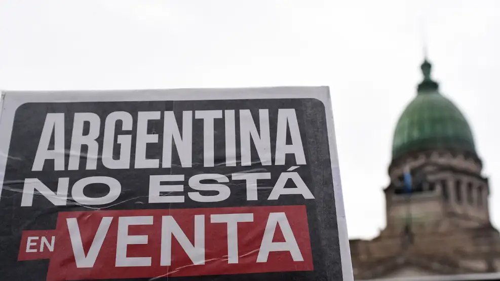 Algo se rompió en el oficialismo y ya nada será igual: el límite de la tierra