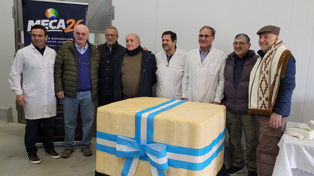 En Villa María nació el queso más grande de Latinoamérica, y tiene un destino solidario