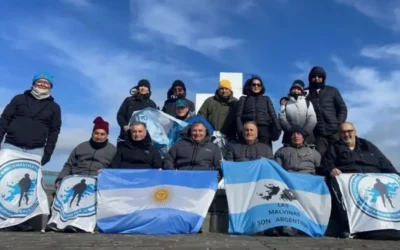 Excombatientes de La Plata volvieron a las Malvinas: «Les debíamos una visita a los compañeros»