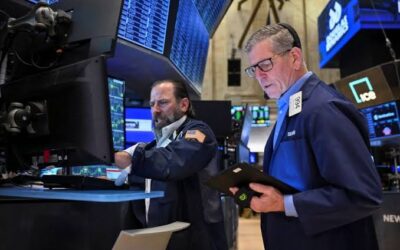 El riesgo país, el más alto, supera los 650 puntos básicos y el dólar no cesa en el alza El riesgo país, el más alto, supera los 650 puntos básicos y el dólar no cesa en el alza